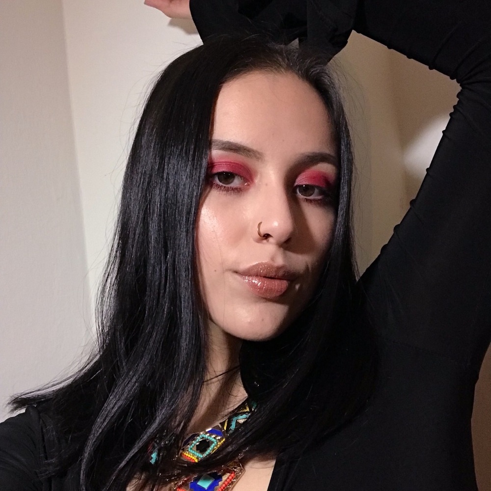 Meet your Posher, Kassandra
